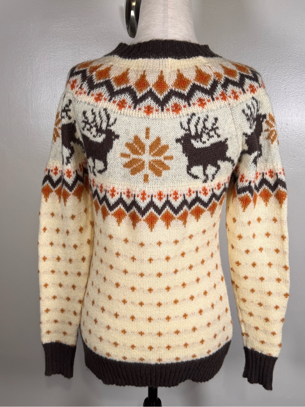 Kiel James Patrick Sz XS Fair Isle Christmas Cookie Reindeer Cozy Cabin Sweater - Picture 5 of 9